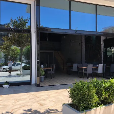 Nemesis Hotel Sarandë Exterior foto